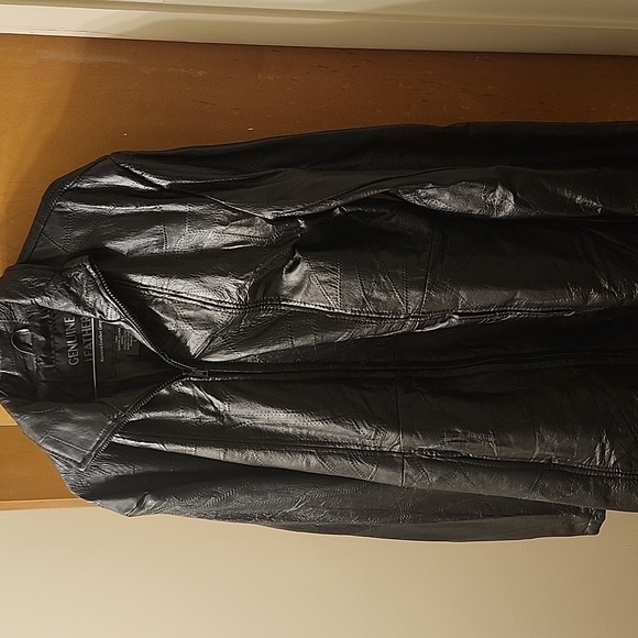 A women's Genuine Black Leather. - Picture 1 of 4